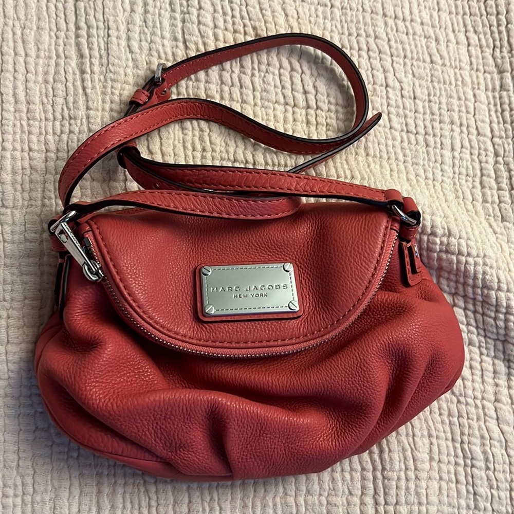 NEW Marc Jacobs purse never used. Too small for needs.